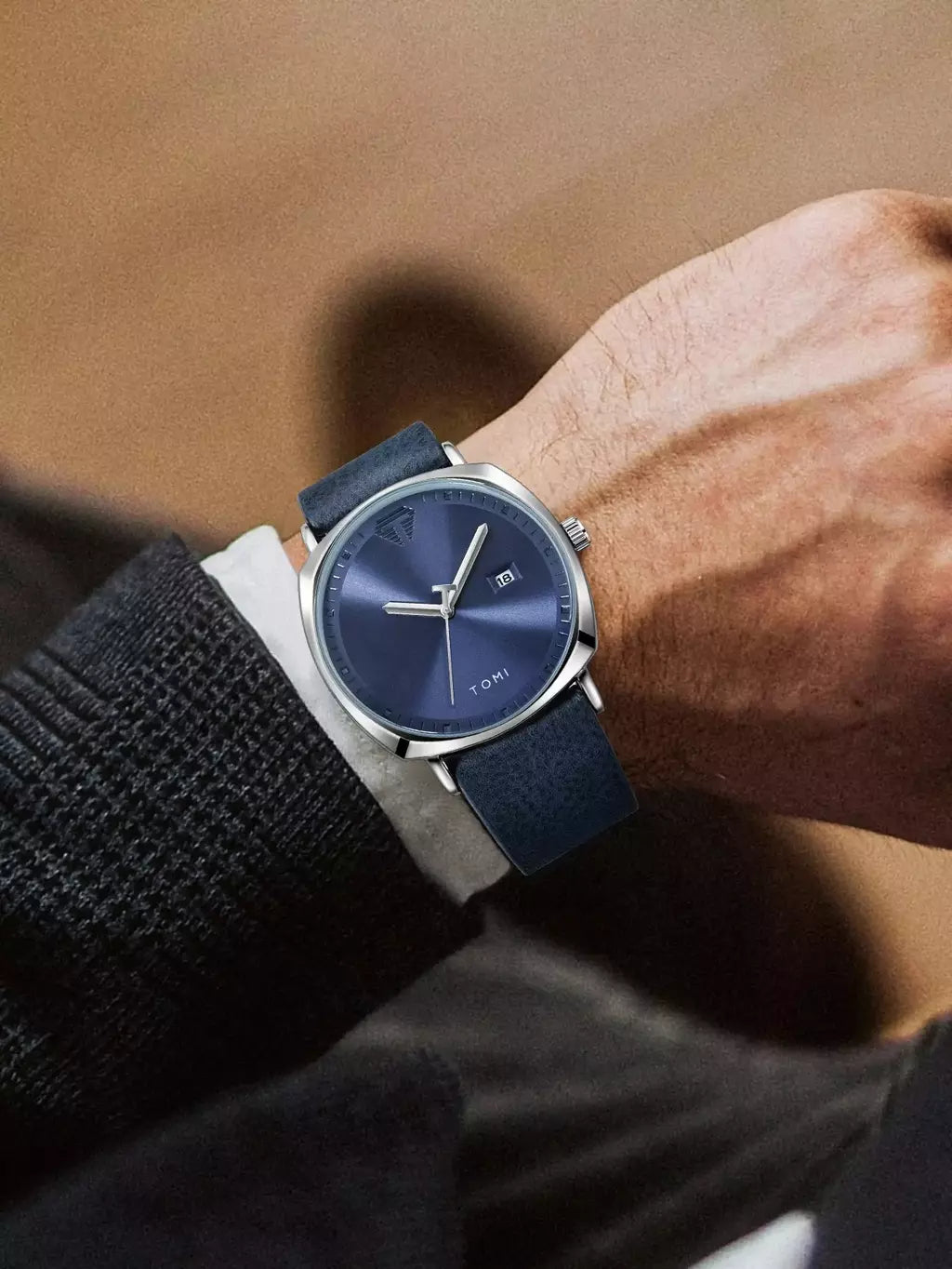 TOMI T-044 Men's Watch Quartz Date Leather Strap (Blue)